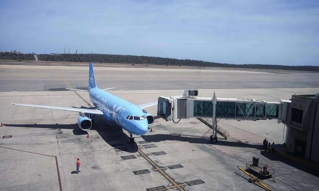 Llega al país nuevo vuelo con 146 repatriados desde EE. UU.