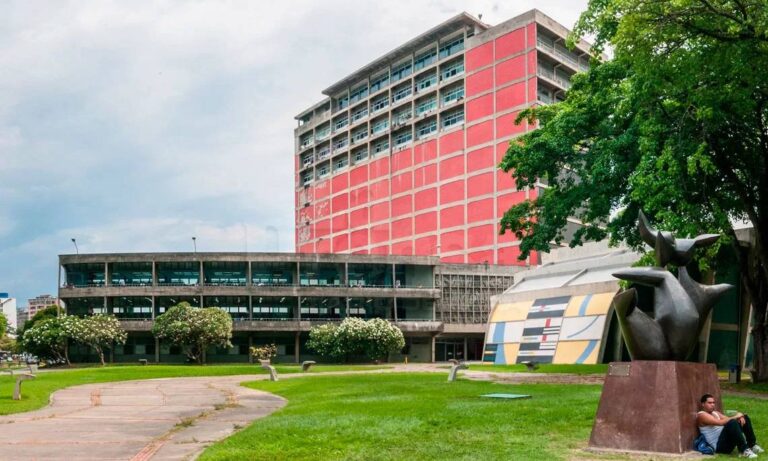 UCV, Ucab y Unimet reciben acreditación internacional por sus estándares de educación