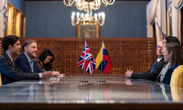 Autoridades de Reino Unido visitan Venezuela para explorar oportunidades de crecimiento