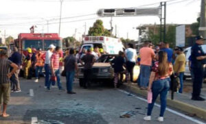 Tres heridos deja colisión vehicular en el sector Los Cortijos