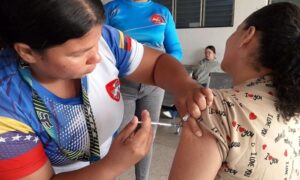 Amplían a 10 estados el plan de vacunación contra la fiebre amarilla