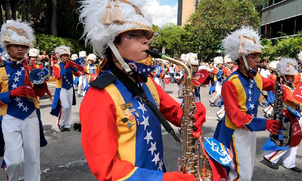Venezuela busca el récord Guinness de bandas de marcha más grande del mundo