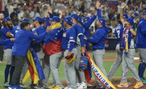 Pase de la selección nacional a la final del Clásico Mundial une el país