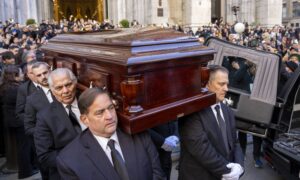 Homenajean a Willie Colón en su funeral en Nueva York