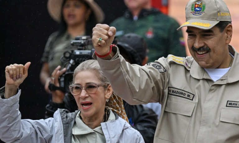 Maduro y Flores se declaran “firmes y serenos” tras audiencia judicial en Nueva York