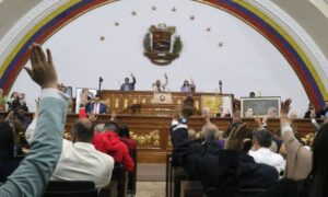 AN aprueba en primera discusión la Ley de Minas tras licencia de EE. UU.