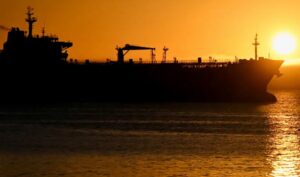 Rusia asegura que seguirá suministrando ayuda a Cuba tras llegada de petrolero