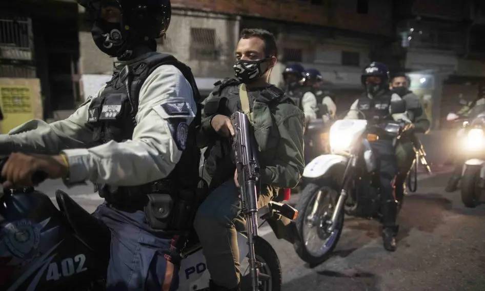 Alertan que gobierno usa tecnologías de vigilancia ciudadana para el control político