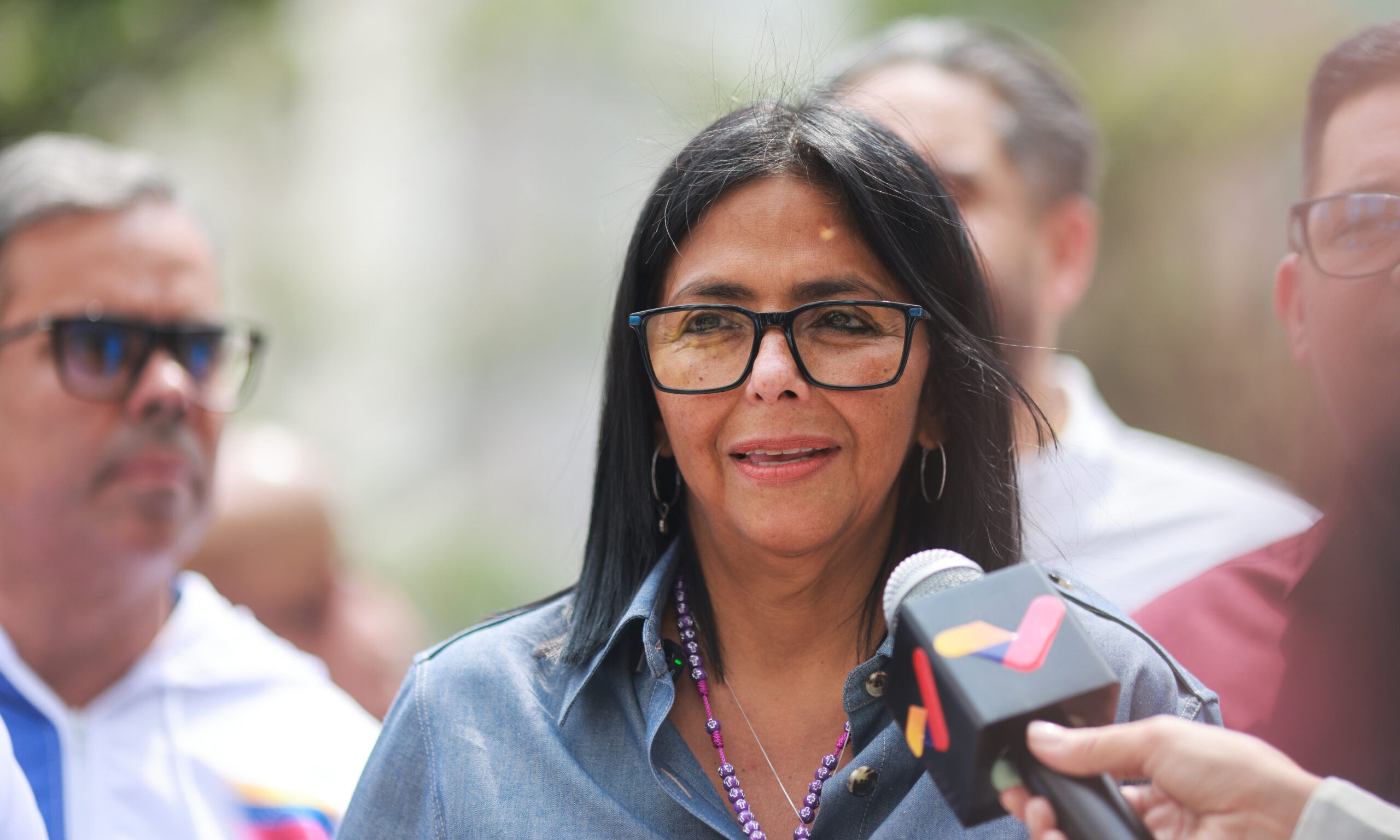 Comité de Asuntos Exteriores de EE. UU. critica el levantamiento de sanciones a Delcy