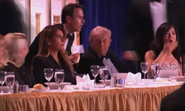 Evacúan a Trump de la cena de corresponsales tras intento de ataque armado