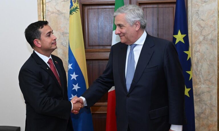 Italia anima al gobierno de Delcy Rodríguez liberar a presos políticos y propone intensificar el comercio