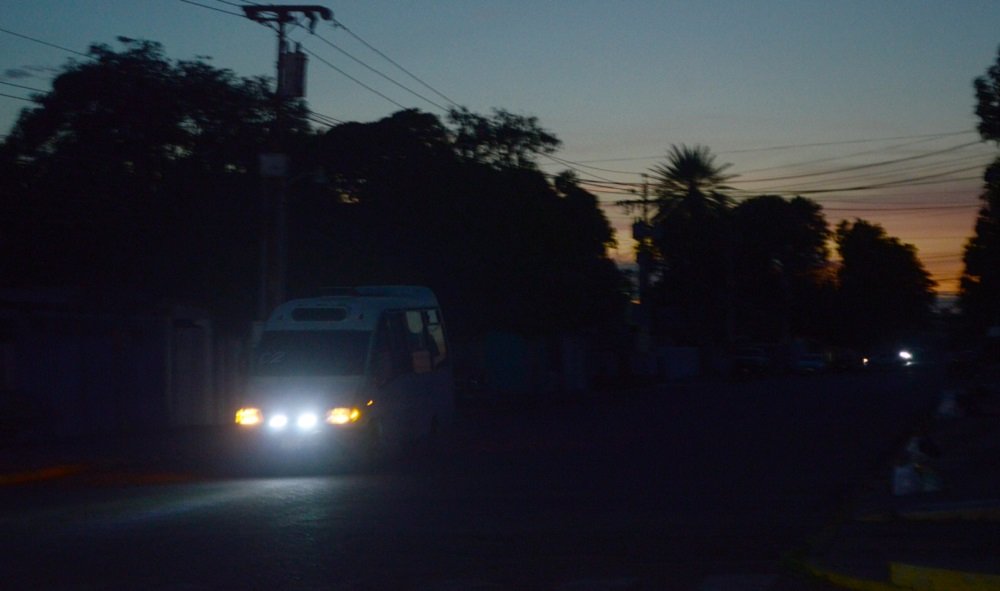 Exigen cronograma detallado del plan de ahorro energético por estado y municipio