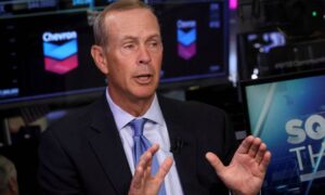 CEO de Chevron asegura que Venezuela necesita más ajustes en su política petrolera