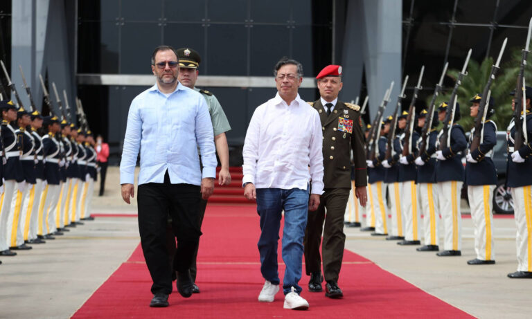 Canciller Gil despide a Gustavo Petro tras “exitosa reunión” con Delcy Rodríguez