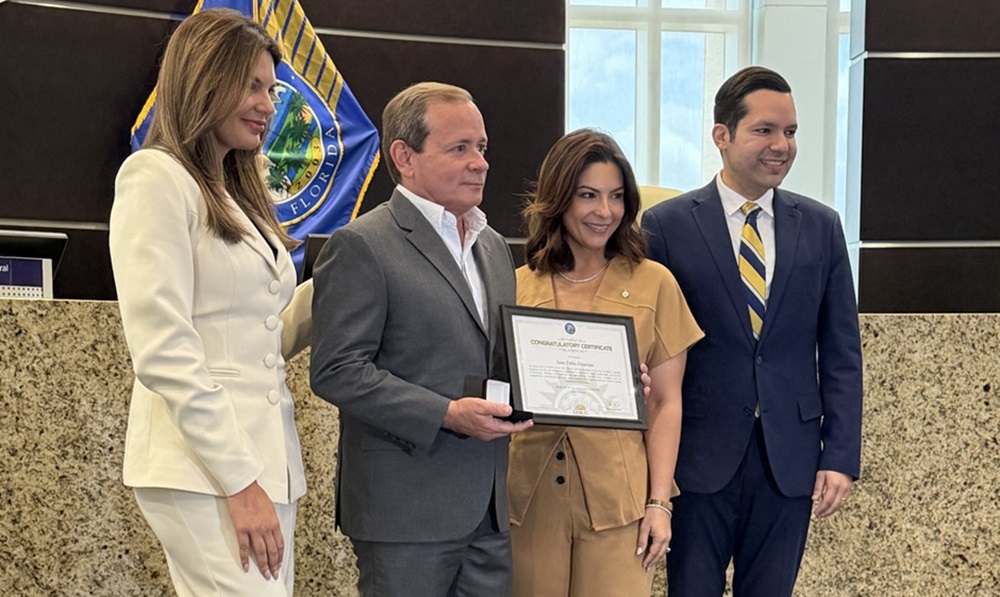 La ciudad de Doral reconoce a Guanipa por su firme liderazgo en la defensa de la democracia