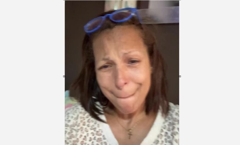 “La Pupy” clama justicia al Tribunal Constitucional de España entre lágrimas