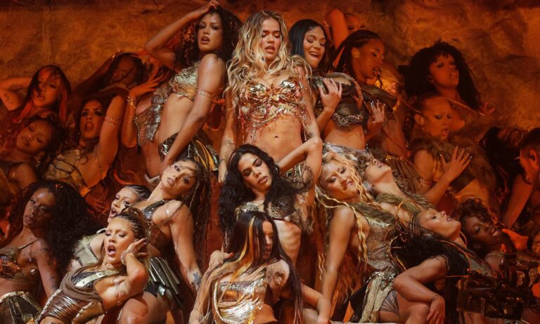 Karol G anuncia su próxima gira “Viajando por el mundo Tropitour”