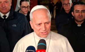 León XIV califica de inaceptable amenaza de Trump contra Irán