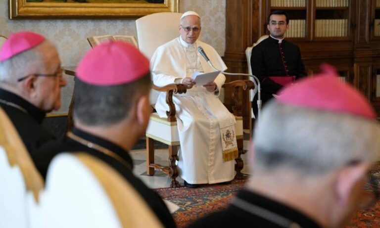 León XIV: Dios no bendice las guerras y los cristianos no apoyan a quienes bombardean