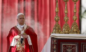 El Papa lavará los pies a 12 sacerdotes en San Juan de Letrán en su primera Semana Santa