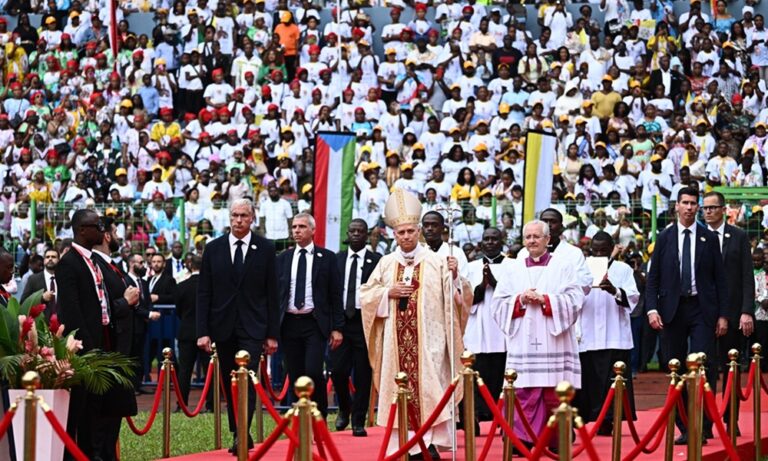 León XIV concluye viaje a África centrado en la justicia social, la paz y la libertad