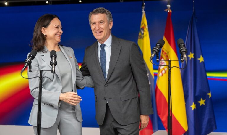 Machado agradece la solidaridad española y pide aliados para desplazar al “régimen”