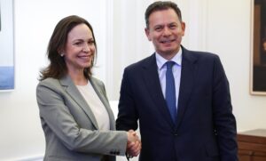 Primer ministro de Portugal recibe a María Corina Machado