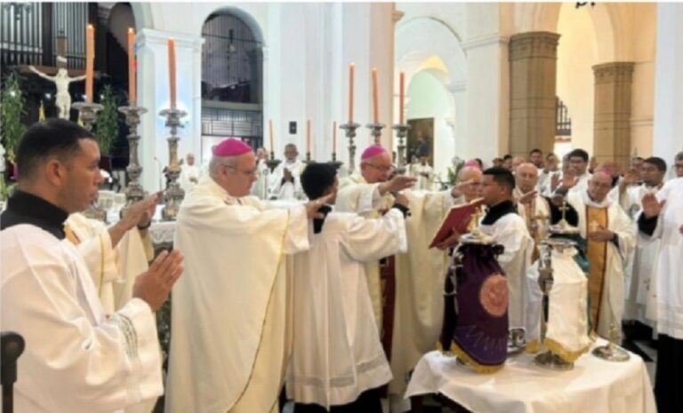 Nuncio apostólico reitera llamado del Papa a “buscar caminos de paz”