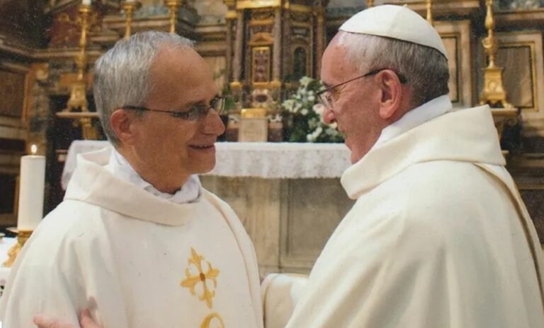 León XIV llama a recoger el legado de Francisco en el primer aniversario de su muerte