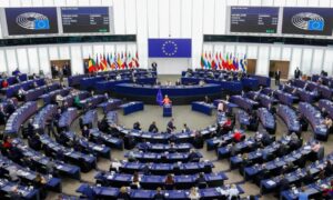 Levantamiento de sanciones a Venezuela y condena a EE. UU. dividen la Eurocámara