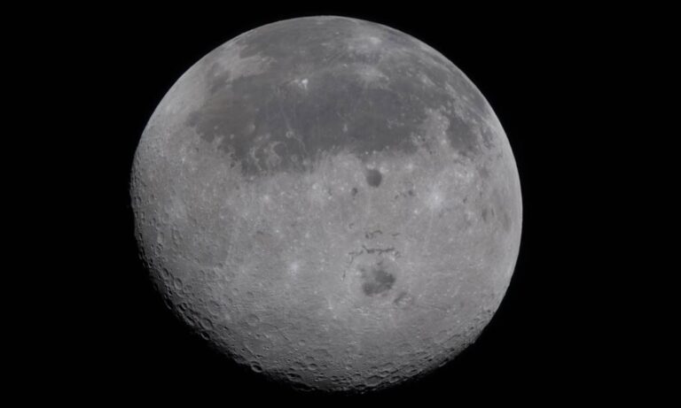 Artemis II alcanza la órbita lunar tras más de 50 años de ausencia humana