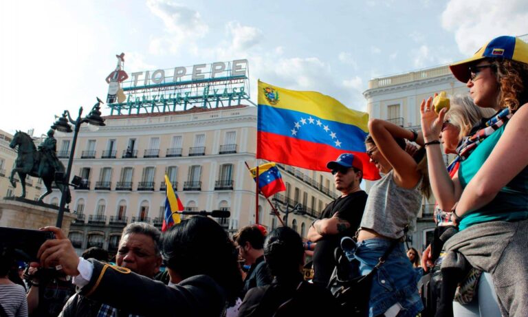 España elimina la regularización exprés para venezolanos