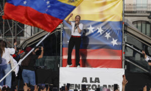 Machado anuncia que regresará “pronto” a Venezuela junto a González Urrutia