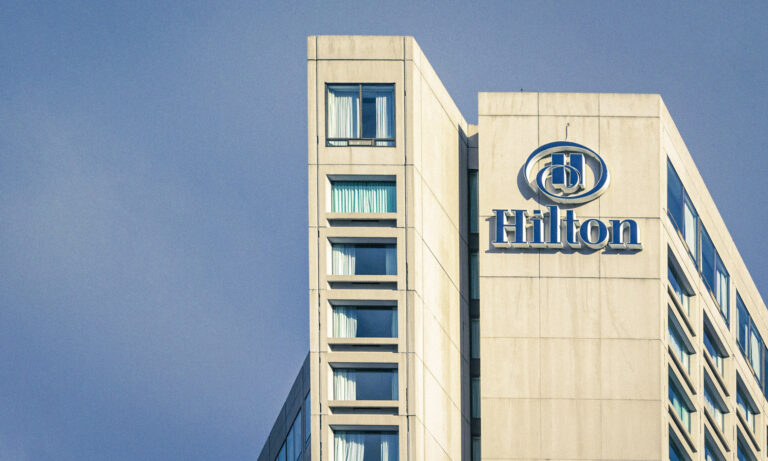 Cadena Hilton analiza reingreso al mercado hotelero venezolano