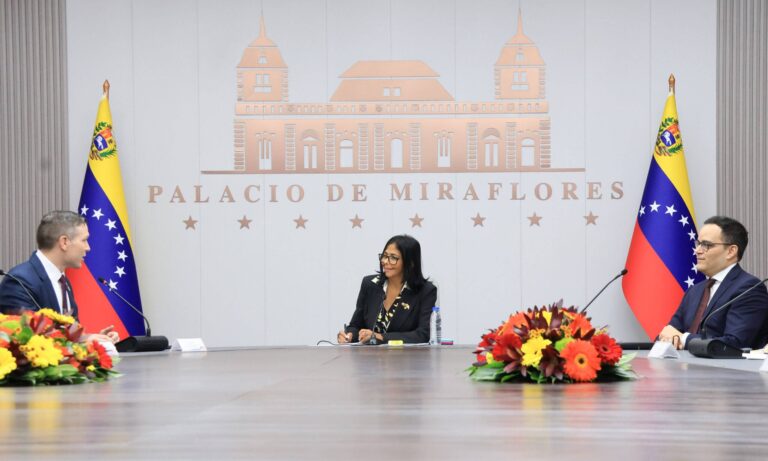 Delcy Rodríguez se reúne con delegación del Departamento de Energía de EE. UU.