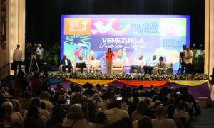 Delcy Rodríguez anuncia negociaciones con Siemens y General Electric por crisis eléctrica en el Zulia