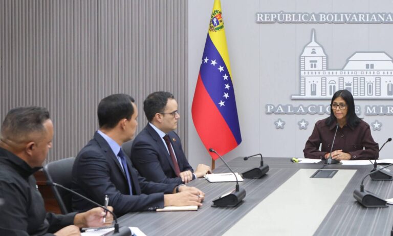 Delcy Rodríguez instala comisión para liquidar o privatizar activos no estratégicos