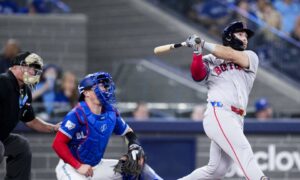 Wilyer Abreu extiende a 6 su racha de juegos con al menos un hit