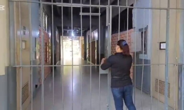 Docentes de LUZ se unen al paro nacional de universidades para exigir aumento salarial