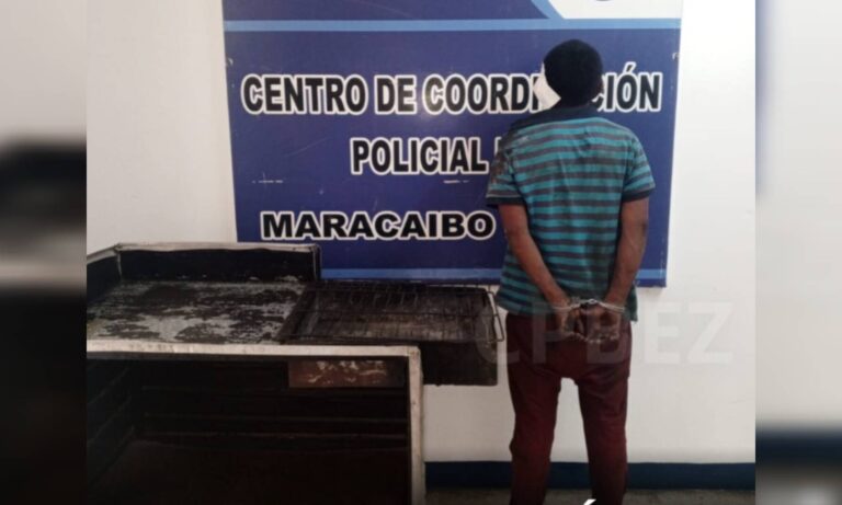 Lo intentan linchar por hurtar una parrillera