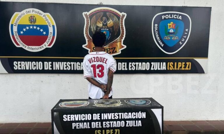 Somete a niño de 8 años y le quita el frenillo prepucial con unas tijeras oxidadas