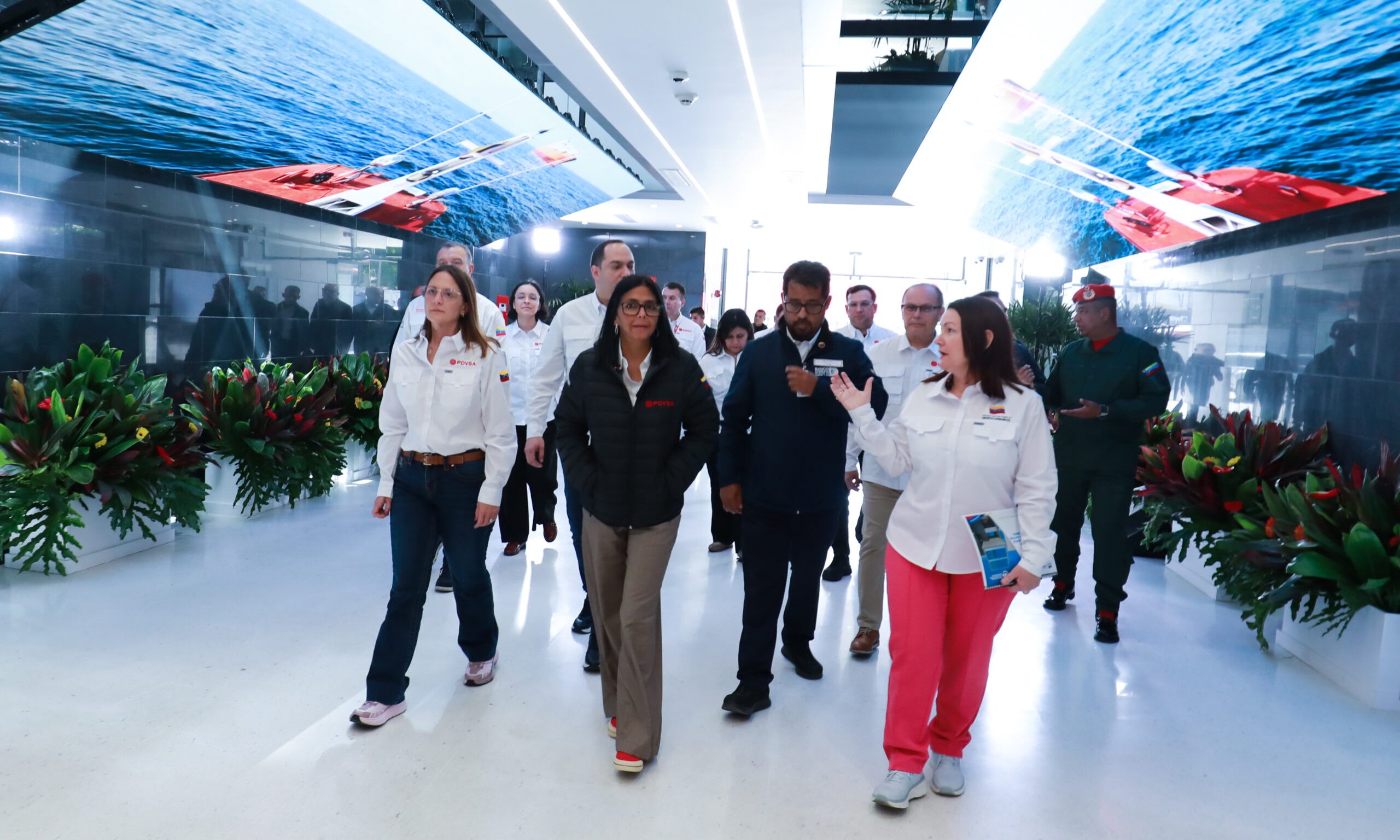 Delcy Rodríguez crea Viceministerio de IA e inaugura centro tecnológico petrolero