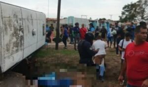 Al menos un muerto y 20 heridos deja accidente de autobús en Puerto Ordaz