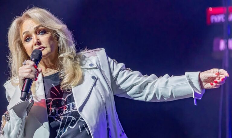 Bonnie Tyler sigue “gravemente enferma, aunque estable”