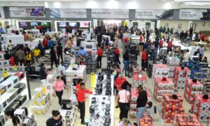 Damasco abre su sede “más grande del mundo” con promociones para el Día de las Madres