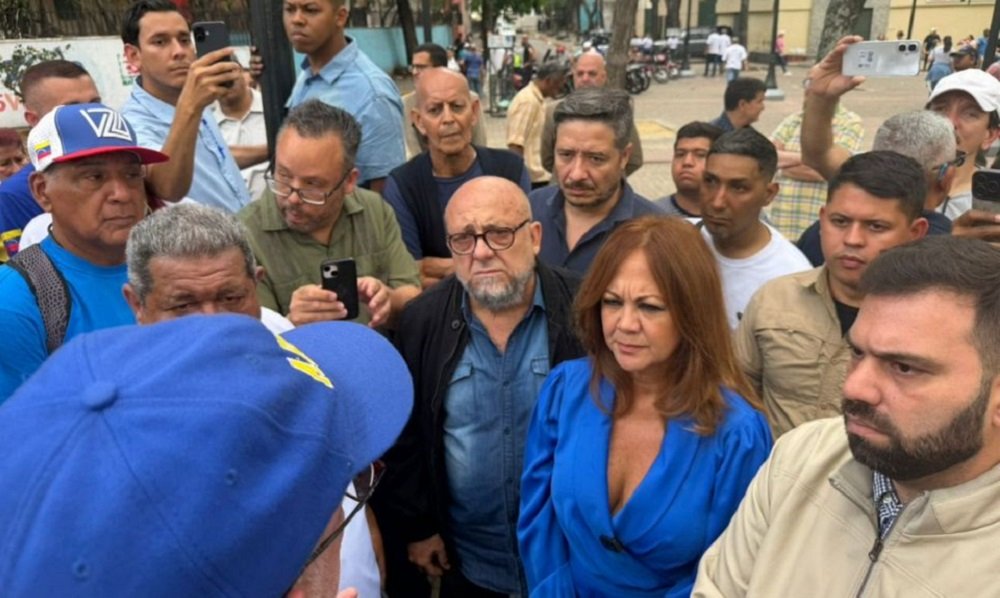 Defensora se compromete a mediar entre el Ejecutivo y sindicatos por reclamos salariales