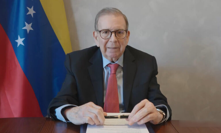 González Urrutia plantea crear condiciones para nuevos comicios presidenciales