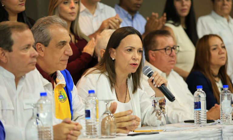Machado afirma que será candidata en unas elecciones “limpias y libres”