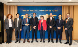 Venezuela y el FMI exploran recuperación de fondos en reunión en EE. UU.