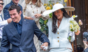 Dua Lipa y Callum Turner sellan su unión de forma discreta en Londres